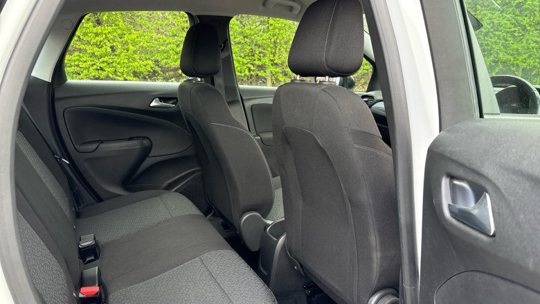 Vauxhall Crossland 1.2 Design 5dr Petrol Hatchback